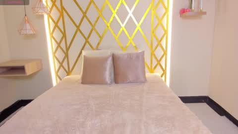 Snapshot of maryevans_ chatting on February 3, 2026, 1:16 pm online show from February 3, 2026, 1:16 pm