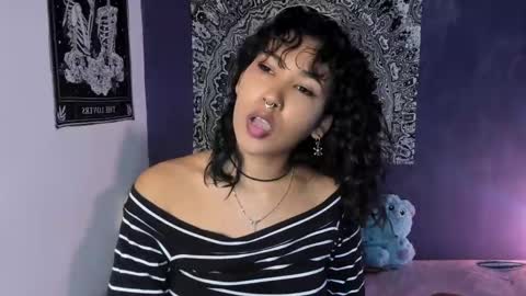 Snapshot of maryjane_785039 chatting on December 2, 2024, 9:45 am maria online show from December 2, 2024, 9:45 am