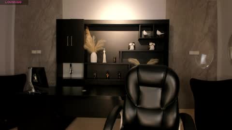 Snapshot of marylewis_ chatting on April 13, 2026, 12:32 pm Mary online show from April 13, 2026, 12:32 pm