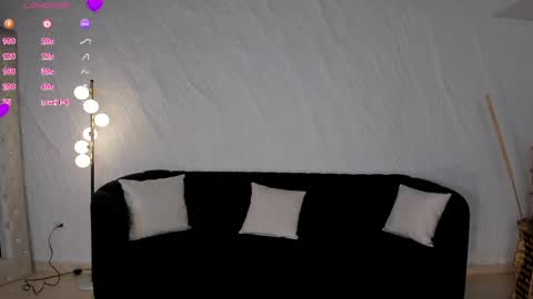 Snapshot of marylewis_ chatting on April 28, 2026, 12:43 pm Mary online show from April 28, 2026, 12:43 pm