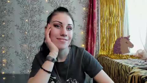 Mary Lou online show from January 15, 2025, 4:47 am