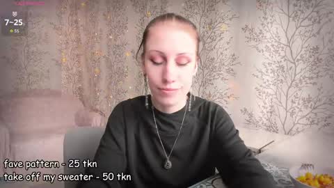 Snapshot of marylou_ chatting on May 14, 2026, 7:15 am Mary Lou online show from May 14, 2026, 7:15 am