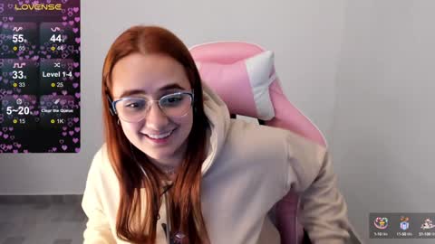 Dulce Maria online show from December 14, 2024, 7:29 am