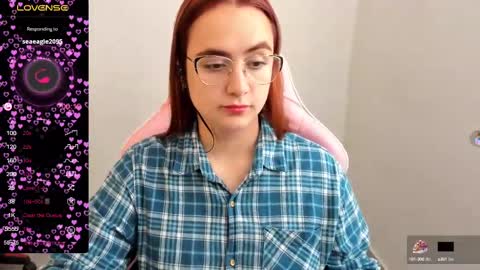 Dulce Maria online show from February 11, 2025, 5:07 pm