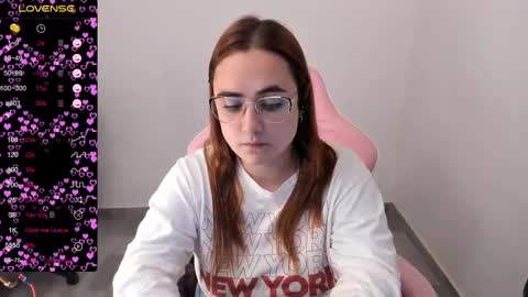 Dulce Maria online show from March 7, 2025, 5:08 am