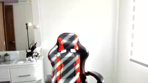 Dulce Maria online show from September 11, 2025, 9:04 pm