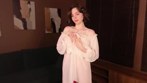 Snapshot of marymoreau chatting on November 15, 2025, 12:52 am Mary online show from November 15, 2025, 12:52 am