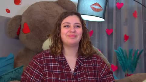 Snapshot of marymurrays chatting on February 18, 2026, 6:31 am MaryMurrays online show from February 18, 2026, 6:31 am