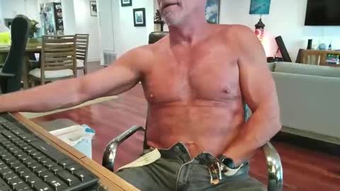 mascmuscle49 online show from November 20, 2025, 7:57 pm