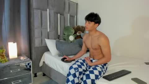 mash_angelo online show from October 13, 2025, 10:54 pm