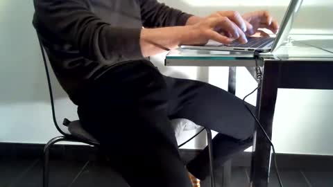 Mask07 online show from December 8, 2024, 5:22 pm