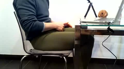 Mask07 online show from December 18, 2025, 2:12 pm