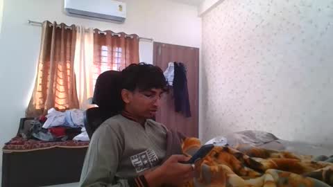 Mask Boy online show from November 16, 2025, 3:45 am