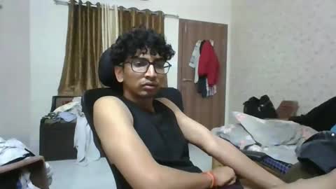 Mask Boy online show from February 4, 2026, 5:08 pm