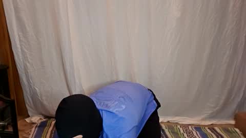 Snapshot of maskedyogaman chatting on January 19, 2026, 1:31 am maskedyogaman online show from January 19, 2026, 1:31 am