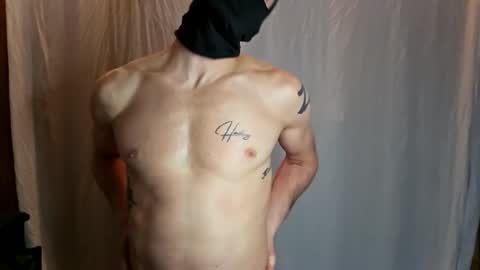 Snapshot of maskedyogaman chatting on February 1, 2026, 4:00 am maskedyogaman online show from February 1, 2026, 4:00 am