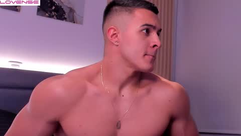 Snapshot of mason_bennet chatting on October 29, 2025, 10:11 pm Mason Bennet online show from October 29, 2025, 10:11 pm