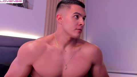 Snapshot of mason_bennet chatting on November 28, 2025, 11:07 pm Mason Bennet online show from November 28, 2025, 11:07 pm