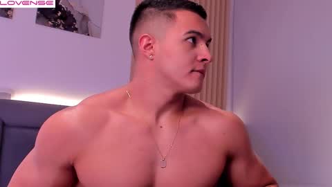 Snapshot of mason_bennet chatting on December 2, 2025, 12:49 am Mason Bennet online show from December 2, 2025, 12:49 am