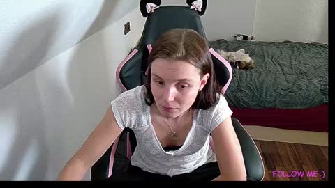 Snapshot of massageofyourlife chatting on December 8, 2024, 7:43 pm Queeny Kathy Online at 2030 MEZ Sunday Wednesday online show from December 8, 2024, 7:43 pm