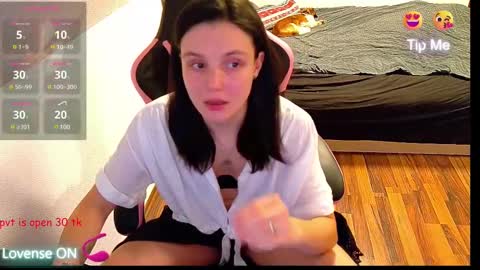 Snapshot of massageofyourlife chatting on February 15, 2025, 7:28 pm Queeny Kathy Online at 2030 MEZ Sunday Wednesday online show from February 15, 2025, 7:28 pm