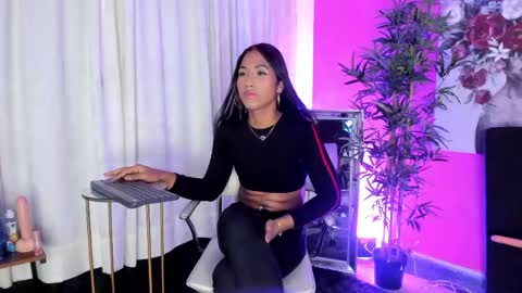 massielhot online show from May 21, 2026, 7:54 pm