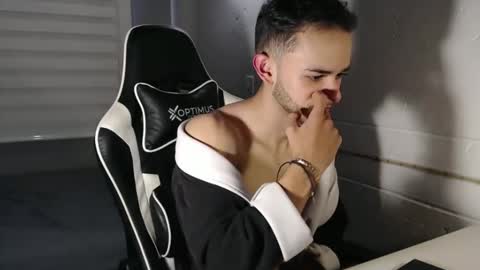 massimo online show from March 9, 2025, 11:14 pm