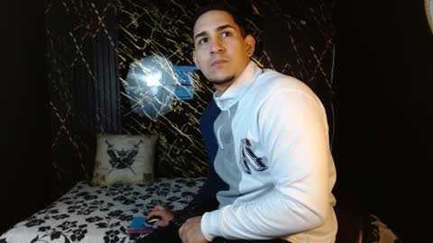 massimo_vidal online show from February 7, 2026, 11:58 am