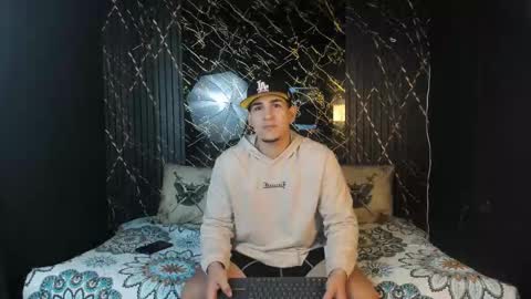 massimo_vidal online show from February 26, 2026, 12:15 pm