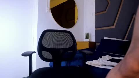 Snapshot of massimofiore_ chatting on November 21, 2025, 4:00 am Massimo online show from November 21, 2025, 4:00 am