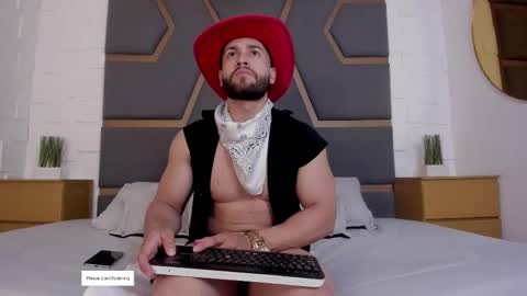 Snapshot of massimofiore_ chatting on December 23, 2025, 3:37 am Massimo online show from December 23, 2025, 3:37 am