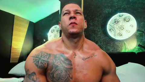 massimowalton2 online show from December 25, 2024, 8:29 am