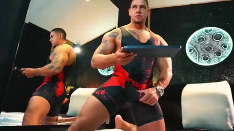 massimowalton2 online show from November 24, 2025, 1:44 pm