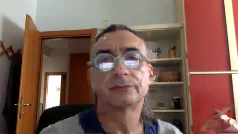 massimoxsempre online show from May 9, 2026, 10:09 am