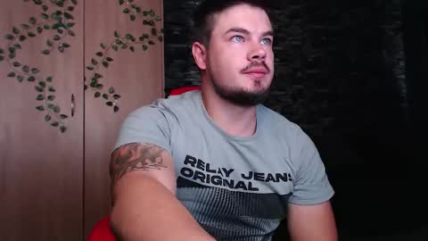 Snapshot of master__blue__eye chatting on November 27, 2025, 7:43 am Master Blue Eye online show from November 27, 2025, 7:43 am