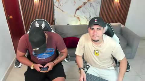 Snapshot of master_javi chatting on September 14, 2025, 5:06 am master_javi online show from September 14, 2025, 5:06 am