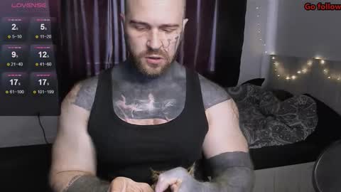 Snapshot of master_oil chatting on February 26, 2026, 10:47 am Huge Alex online show from February 26, 2026, 10:47 am