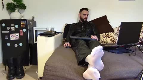 Snapshot of master_roberto333 chatting on January 3, 2025, 10:52 am SIR online show from January 3, 2025, 10:52 am