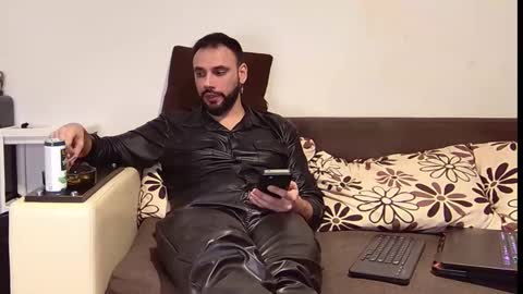 Snapshot of master_roberto333 chatting on January 16, 2025, 11:59 pm SIR online show from January 16, 2025, 11:59 pm