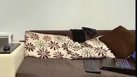 Snapshot of master_roberto333 chatting on January 17, 2025, 5:41 pm SIR online show from January 17, 2025, 5:41 pm