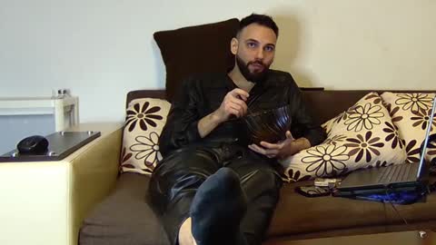 Snapshot of master_roberto333 chatting on February 6, 2025, 4:25 pm SIR online show from February 6, 2025, 4:25 pm