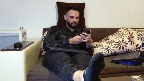 Snapshot of master_roberto333 chatting on February 8, 2025, 6:33 pm SIR online show from February 8, 2025, 6:33 pm