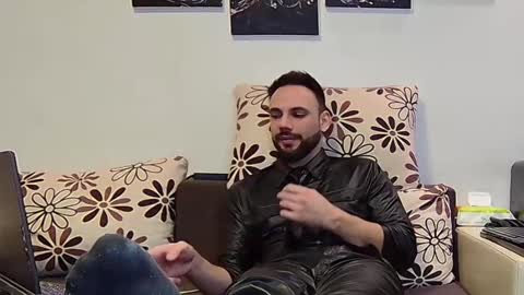 Snapshot of master_roberto333 chatting on February 17, 2025, 2:42 am SIR online show from February 17, 2025, 2:42 am