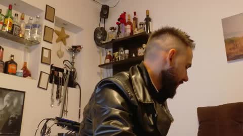 Snapshot of master_roberto333 chatting on October 11, 2025, 5:22 pm SIR online show from October 11, 2025, 5:22 pm