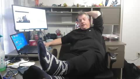 Snapshot of master_thorn chatting on January 13, 2025, 2:53 pm Master Thorn online show from January 13, 2025, 2:53 pm