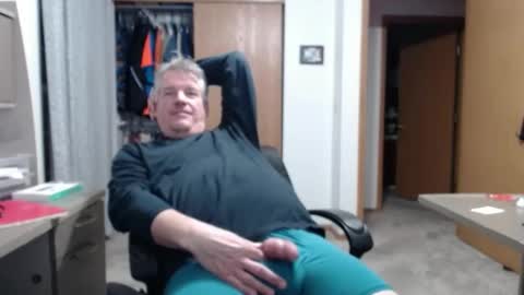 Snapshot of master_thorn chatting on February 4, 2025, 3:11 am Master Thorn online show from February 4, 2025, 3:11 am