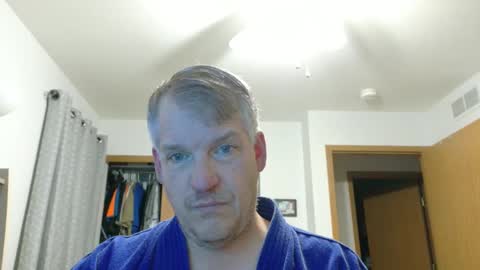 Snapshot of master_thorn chatting on March 1, 2025, 4:15 am Master Thorn online show from March 1, 2025, 4:15 am