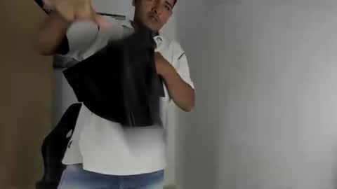 Snapshot of mastercash_leather420 chatting on November 24, 2025, 10:53 pm mastercash_leather420 online show from November 24, 2025, 10:53 pm