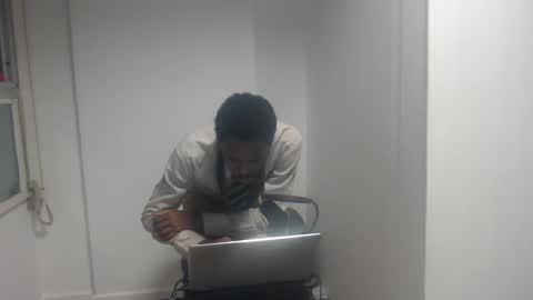 Snapshot of masterdomfuck chatting on January 14, 2025, 12:54 am Masterdomfuck online show from January 14, 2025, 12:54 am