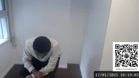 Snapshot of masterdomfuck chatting on January 17, 2025, 7:16 pm Masterdomfuck online show from January 17, 2025, 7:16 pm